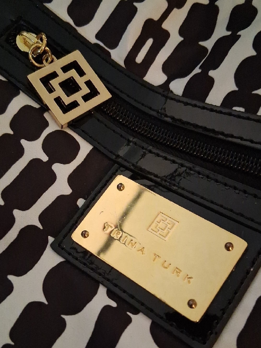Trina Turk Black & White Dot-Stripe Rope-Handle Shoulder Bag - Picture 4 of 7